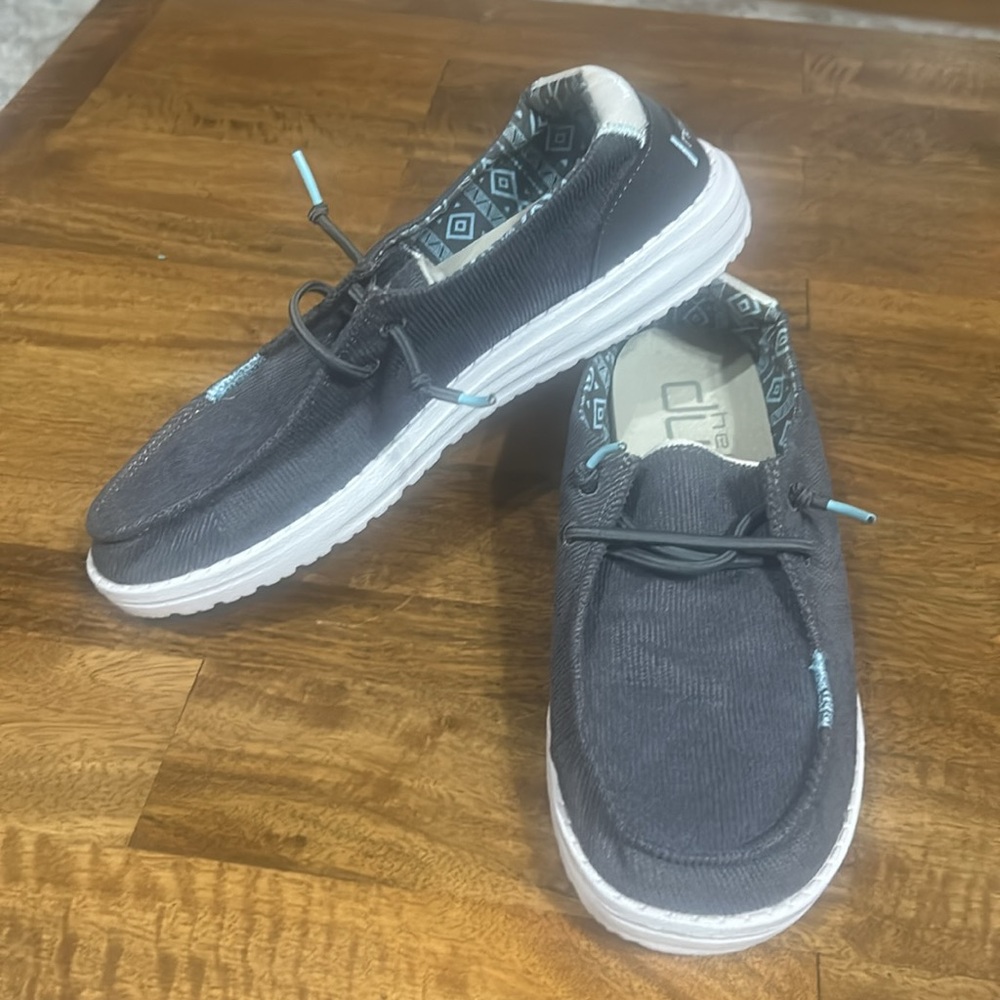 Hey Dude Women's Wendy Corduroy Carbon size 7 - Picture 5 of 7